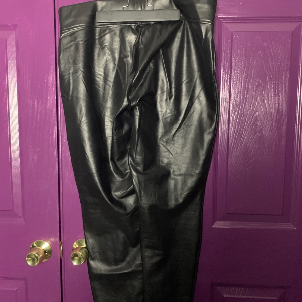 Fake leather pants - Picture 4 of 4